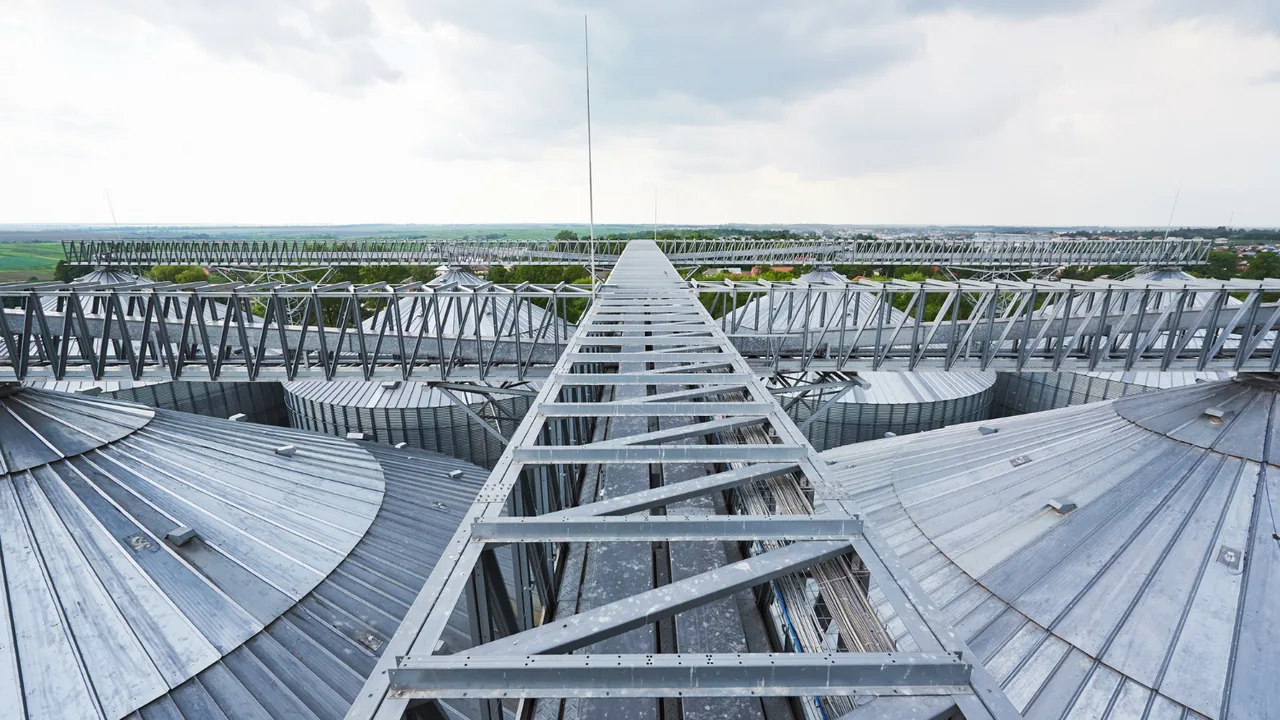 steel framed agricultural buildings
