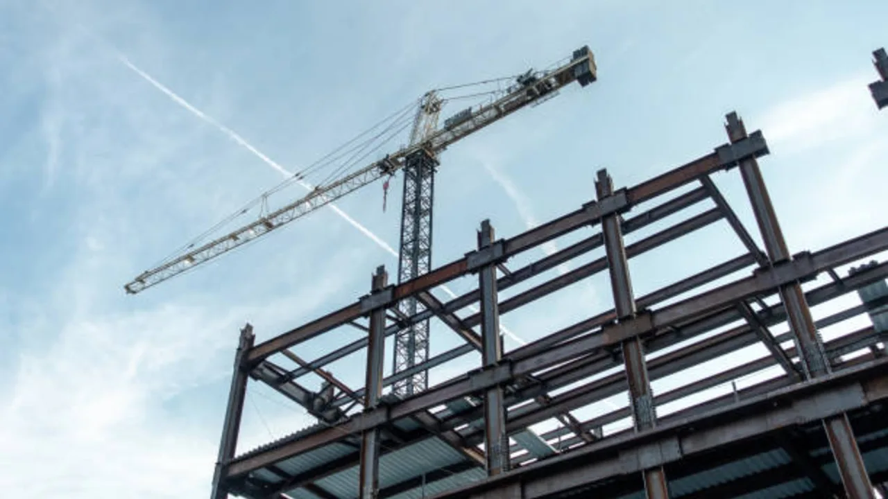 steel building column spacing