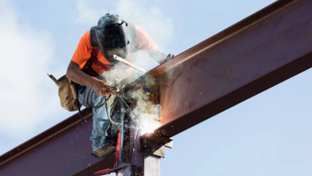 bolted vs welded steel building
