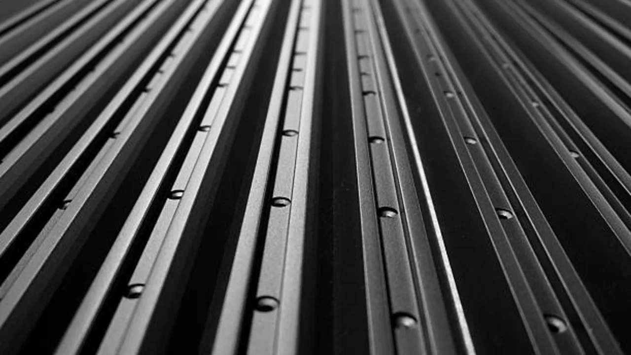 空心截面与工字梁在建筑中的对比 结构性能分析