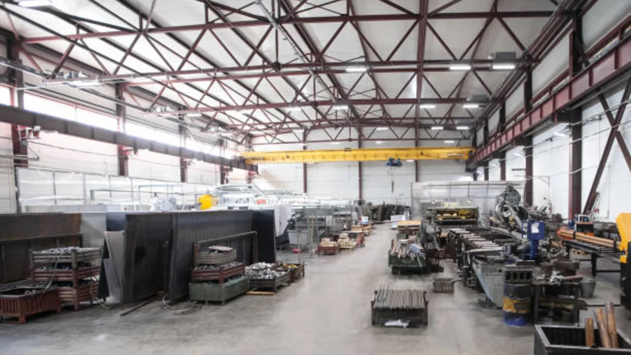 planification de la hauteur de toiture des usines