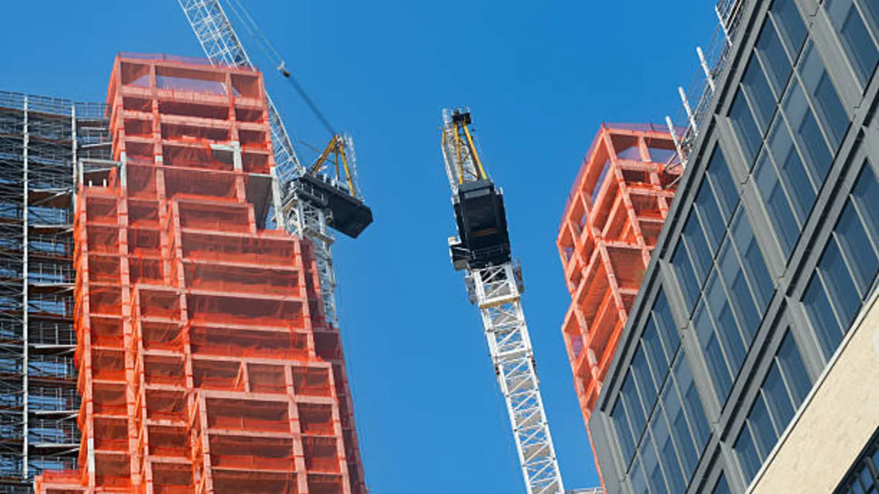 steel construction high wind